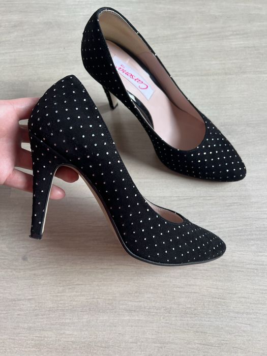 Zamszowe buty na obcasie 39 rozmiar