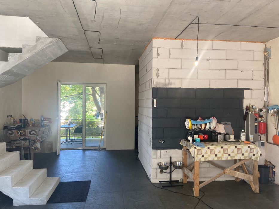 Шпитьки ТЕРЕЩЕНСЬКІ ОЗЕРА частина дуплексу 106 кв м + зем ділянка