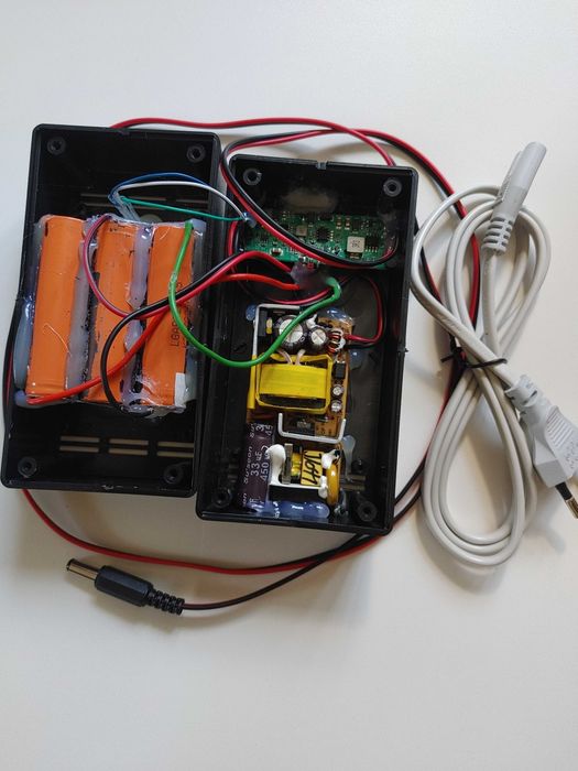 Упс для роутера, модема, камер та іншого 12V 36Вт. З акумуляторами 18650..