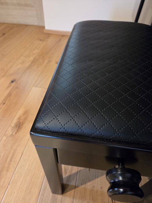 Pianino cyfrowe Yamaha ze stołkiem