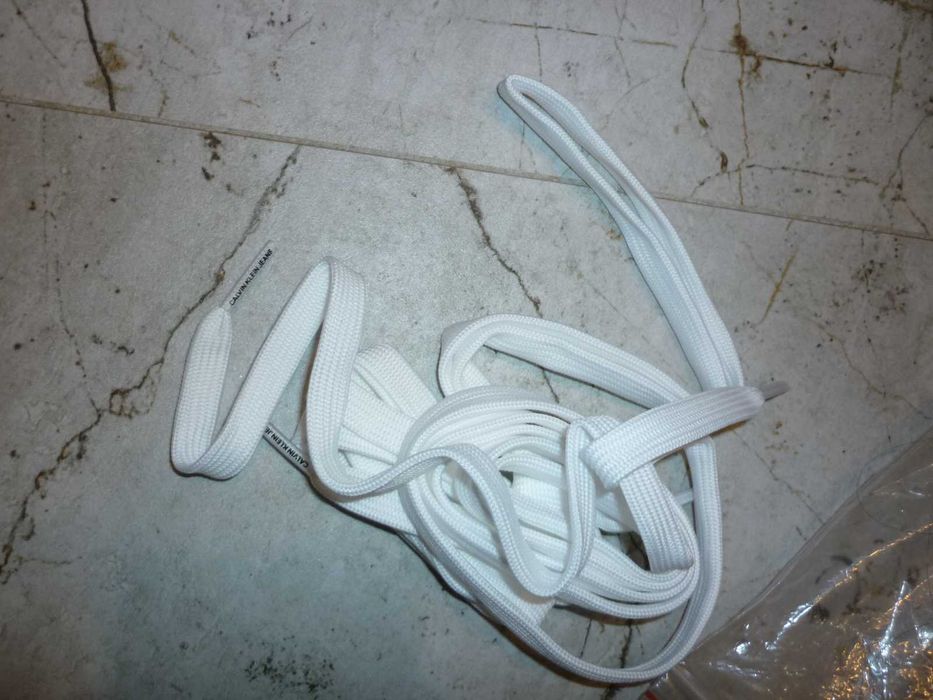 Calvin Klein nowe sznurówki logowane