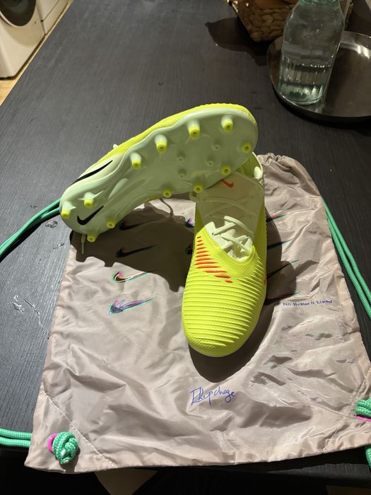 Chuteiras Nike Phantom 6 Low Pro