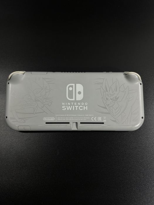 Nintendo Switch Lite Edição Pokemon