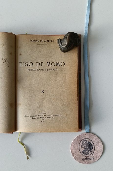 Riso de Momo (poesias joviais e satíricas)