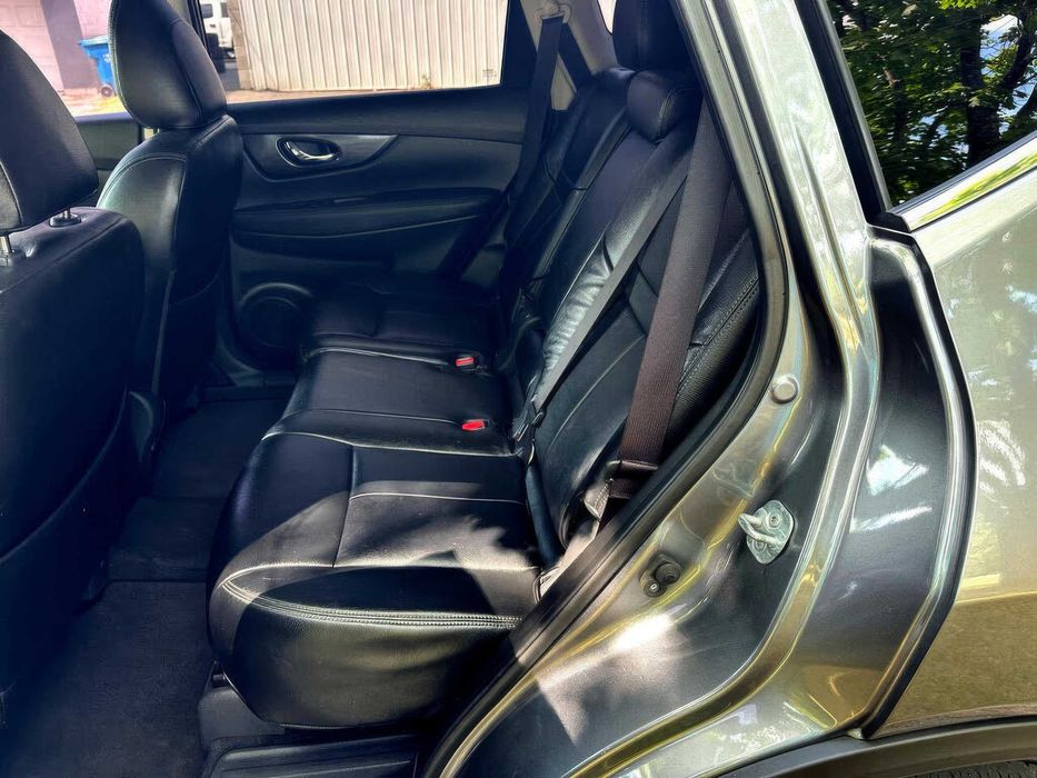 Nissan Rogue SV      2018