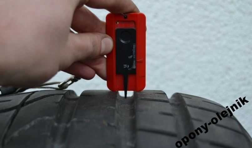 1x LATO 225/40r18 Pirelli Pzero 6mm 225/40-18