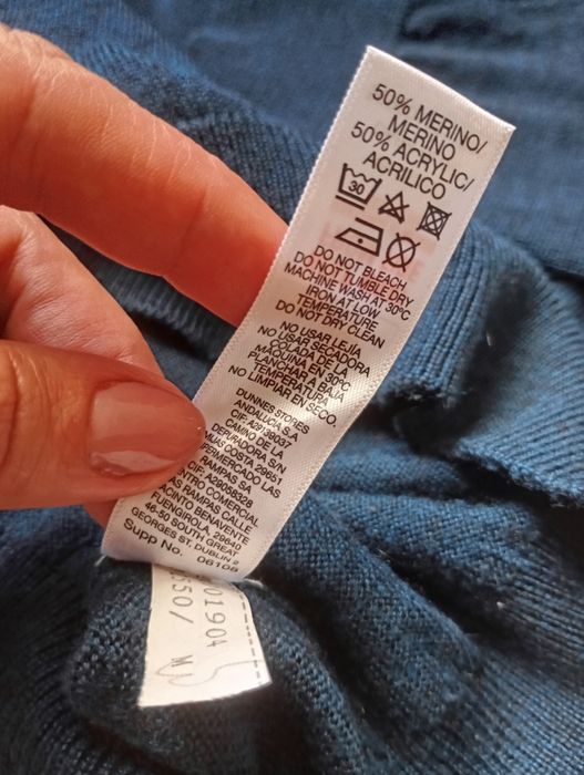 MERINO Blend M granatowy niebieski elegancki sweter z dekoltem w serek