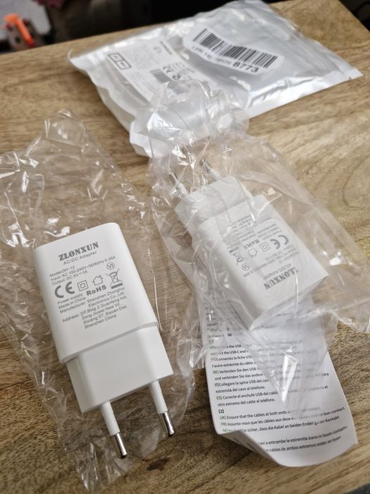 Ładowarki 5v 1A 2szt