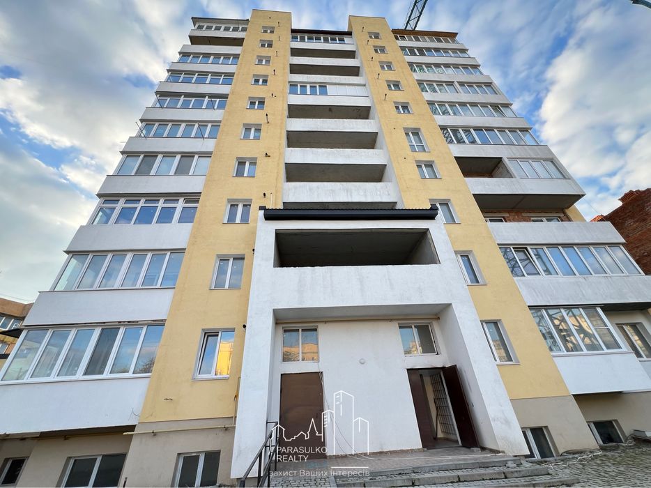 Продам 1-о кімнатну квартиру з неймовірним краєвидом!