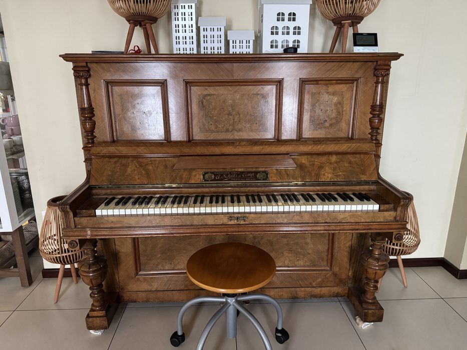 Pianino pianoforte-fabrik Brieg,bez.Breslau.