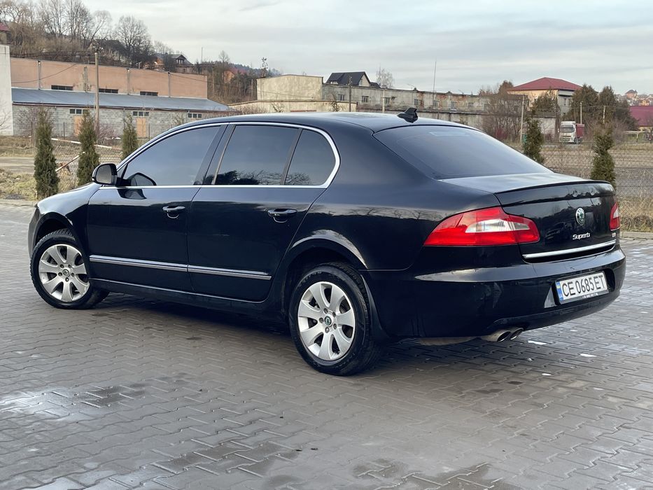 Суперб коробка автомат 2010 рік