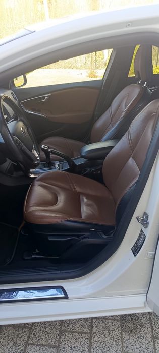 Piękne Volvo V40 r desing