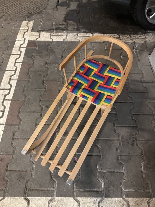 Sanki w bardzo dobrym stanie z oparciem