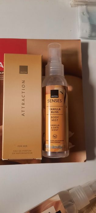 Piekne perfumy Avon damskie 50ml attraction mgielka gratis