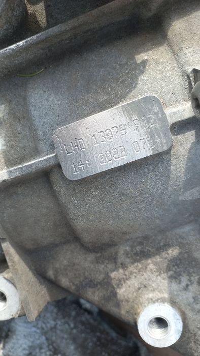 Skrzynia biegów manualna 2.0 tdi LHD vw passat b7 golf 6 audi a3 golf