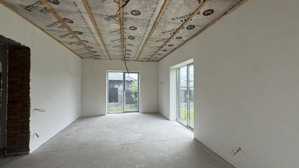 Одно поверховий чистовий будинок, підвал, гараж! Топова еколокація!