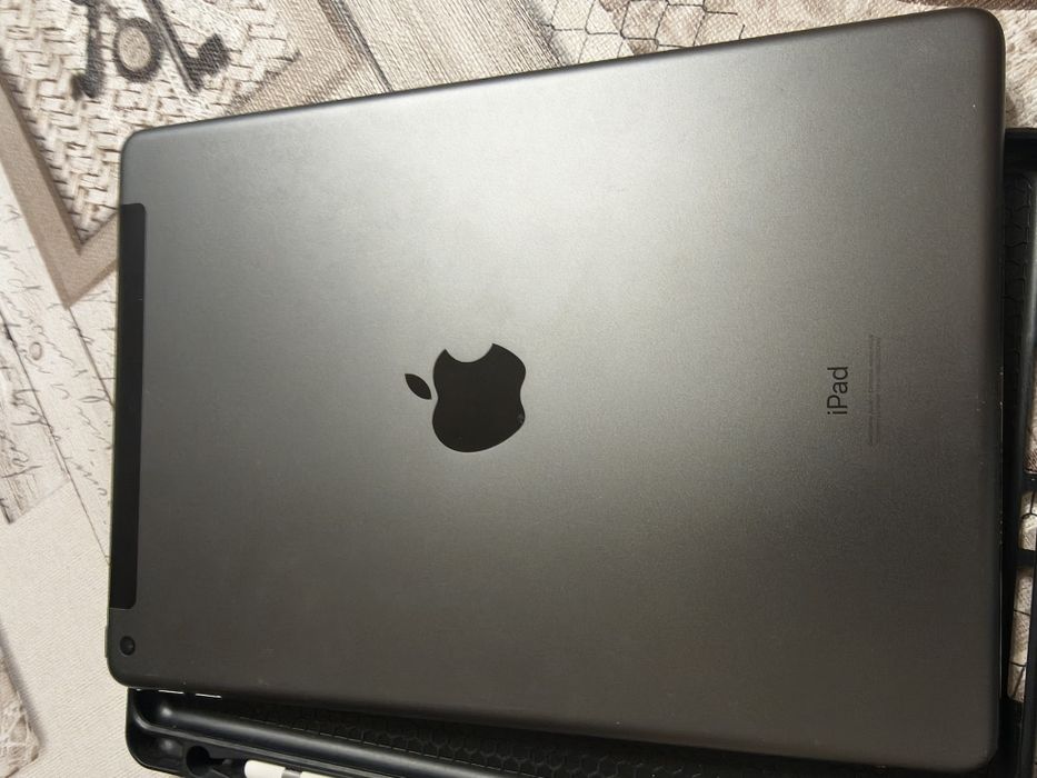 Apple iPad 8 32GB WiFi Cellular 10.2 + оригінальний Apple Pencil 1