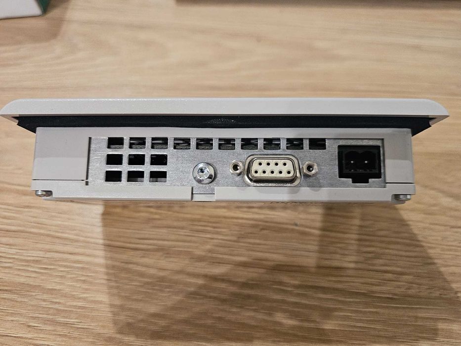 Panel Siemens SIMATIC 6AV6641-0AA11-0AX0