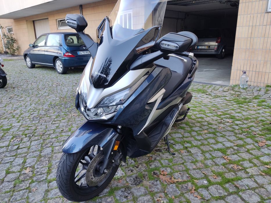 Honda forza 300cc