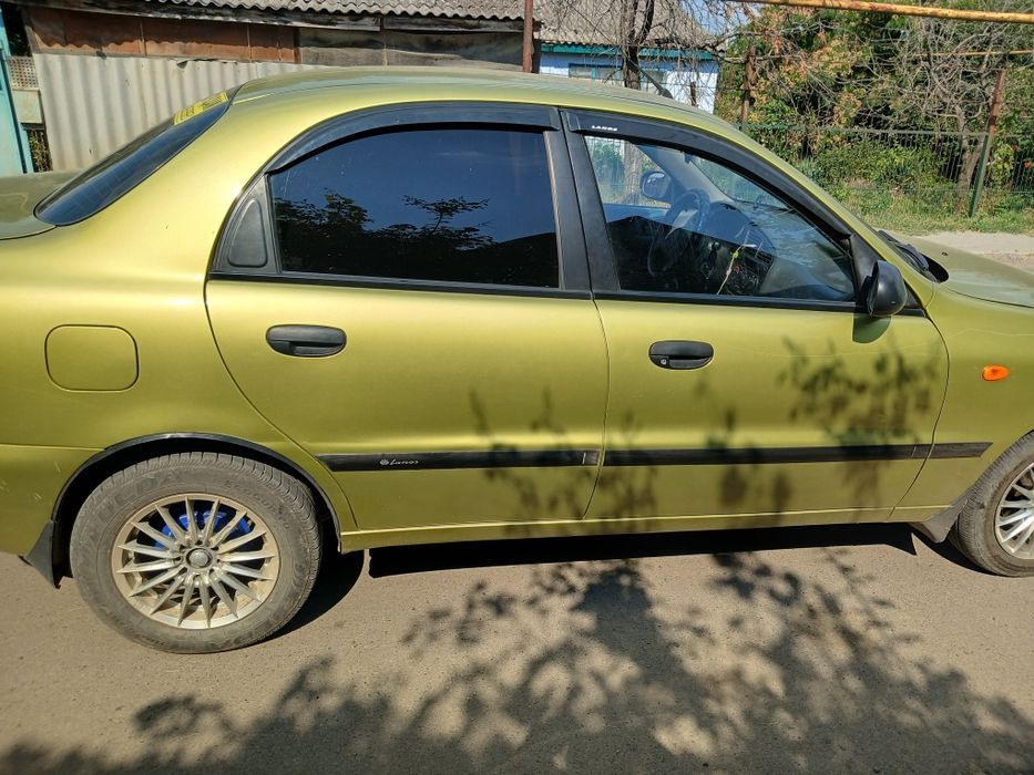 Daewoo Lanos желтый цвет