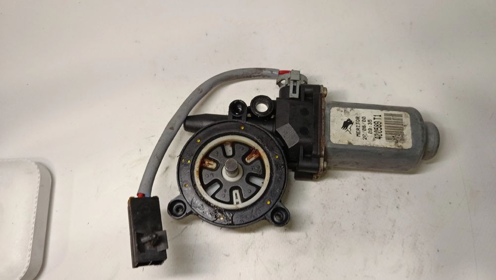Motor vidro trás direito NISSAN Almera II Hatchback (N16)