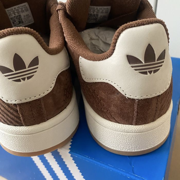 Кросівки Adidas орігінал жіночі р US 7.5 /8