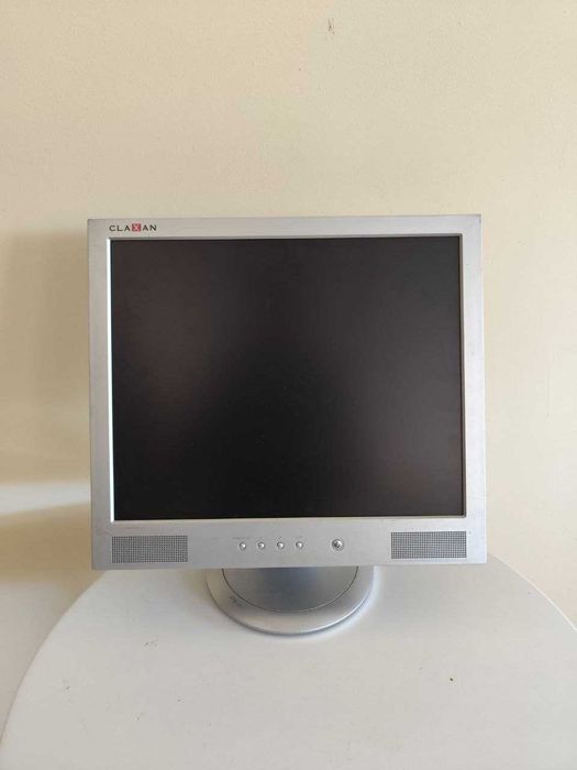 Monitor CLAXAN 19''