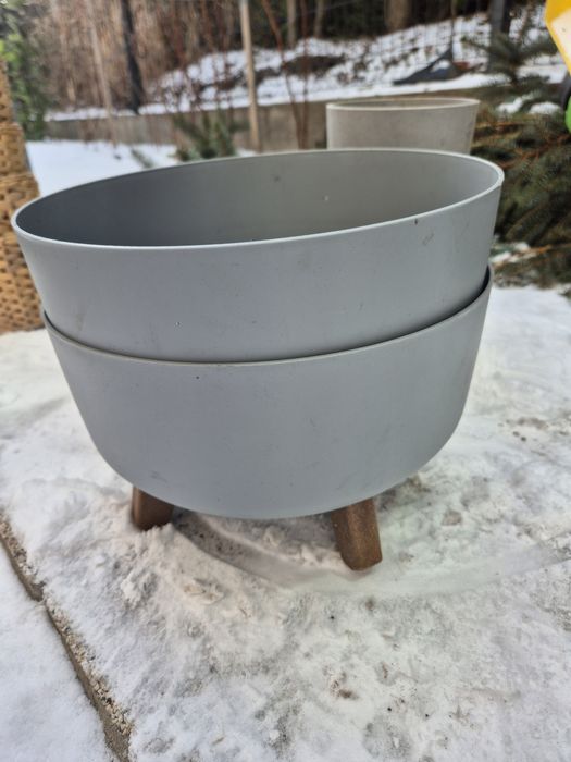 Doniczki na nóżkach 2 sztuki