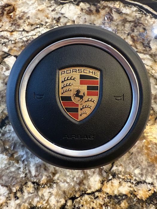 Oryginalna poduszka powietrzna Porsche Macan – rok 2022