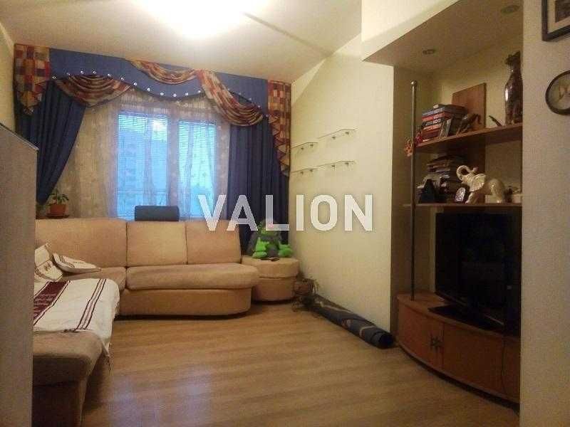 Продам 3 кімнатну квартиру. Голего 12. Караваєві Дачі. Держпрограми.