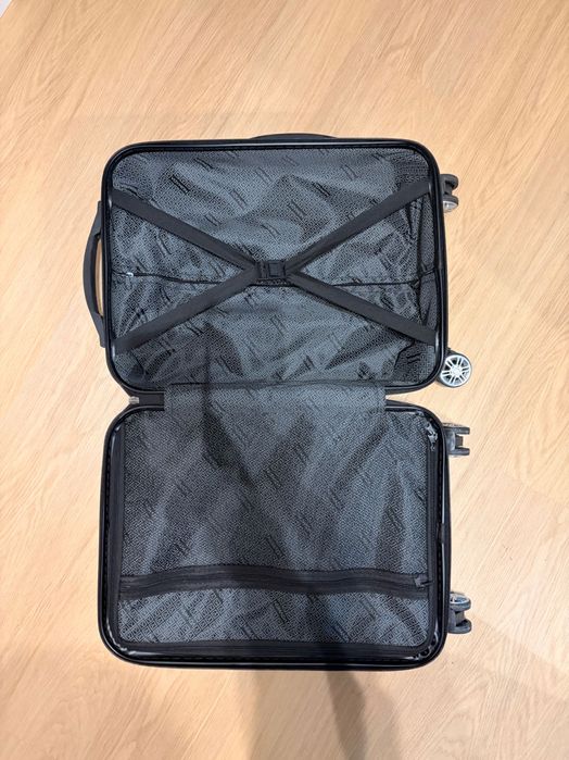 Mala Viagem / Carry On Luggage