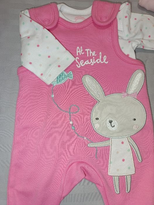 Продаж одягу для немовлятка