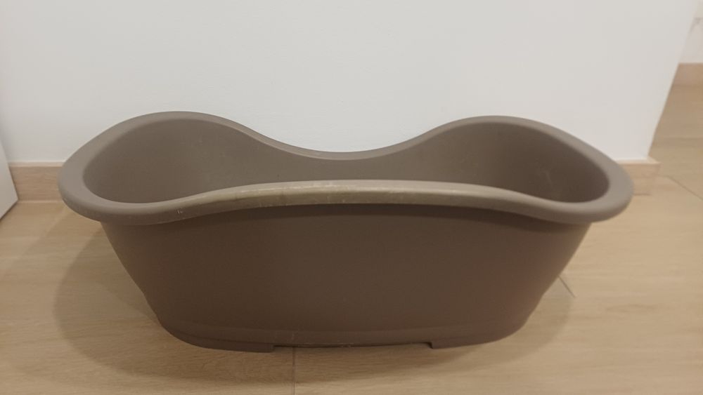 Cama de cao de plástico 68.5cm