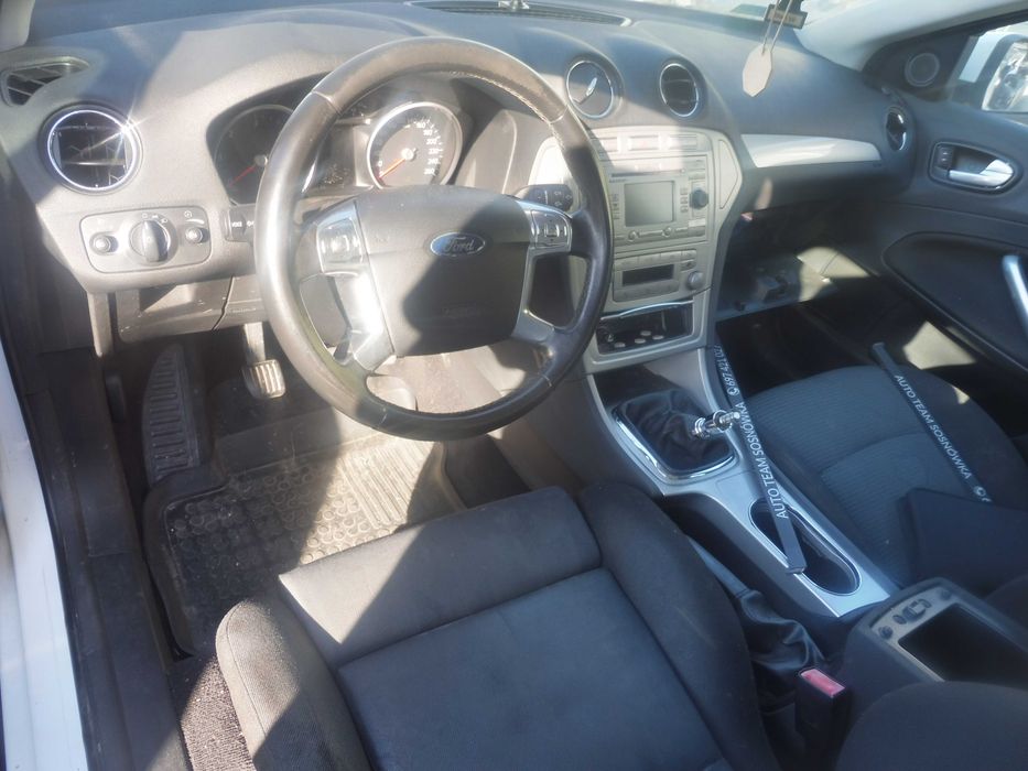 Ford Mondeo mk4 na części maska drzwi klapa błotnik lusterko zderzak