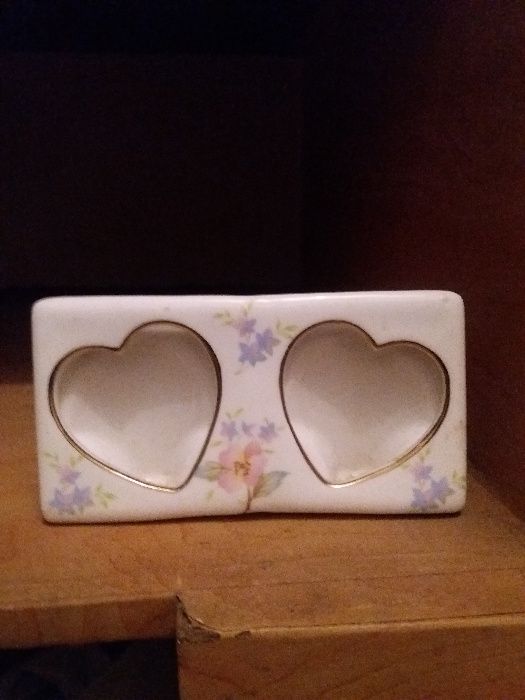 Porcelain Frames64550489549314121