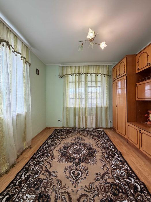 Продаж затишного будинку в м.Чернівці (вул. Вижницька)