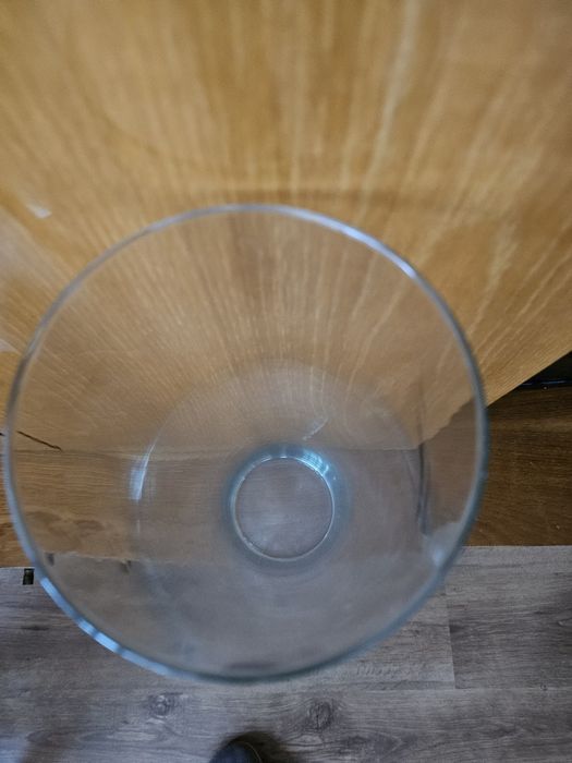 Wazon szklany wysoki 50 cm.