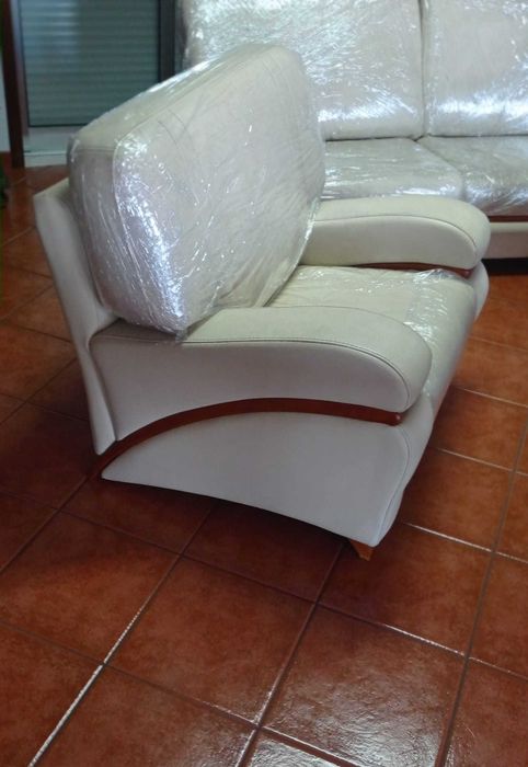 Sofá de Pele sintética bege