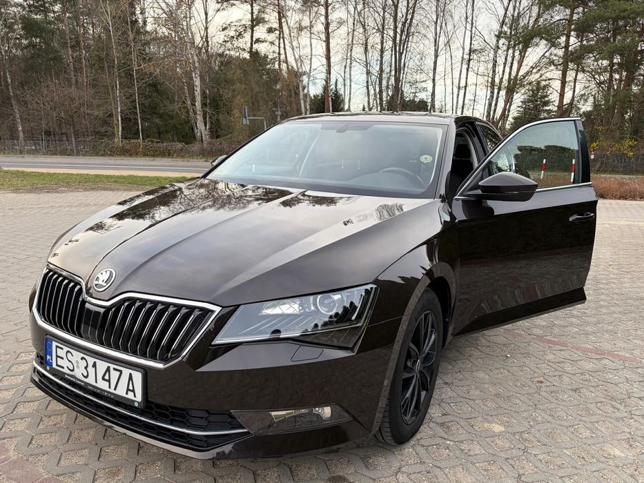 Skoda Superb 1.8 DSG 2018 - książka serwisowa
