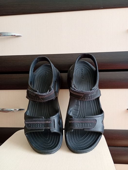 Чоловічі сандалі CROCS