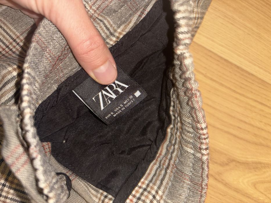 Męskie miękkie spodnie w beżową kratę  Zara  Rozmiar S