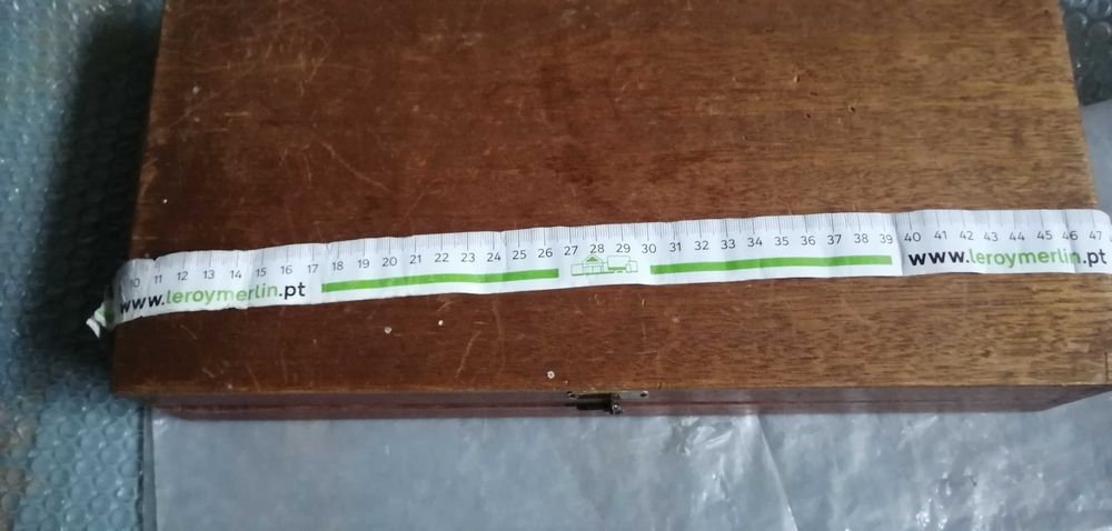 Caixas em madeira para bolas de bilhar