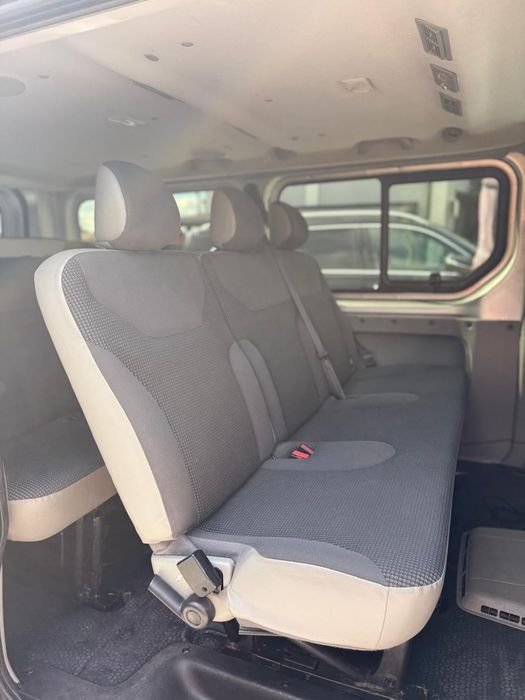 OPEL VIVARO 9 osobowy