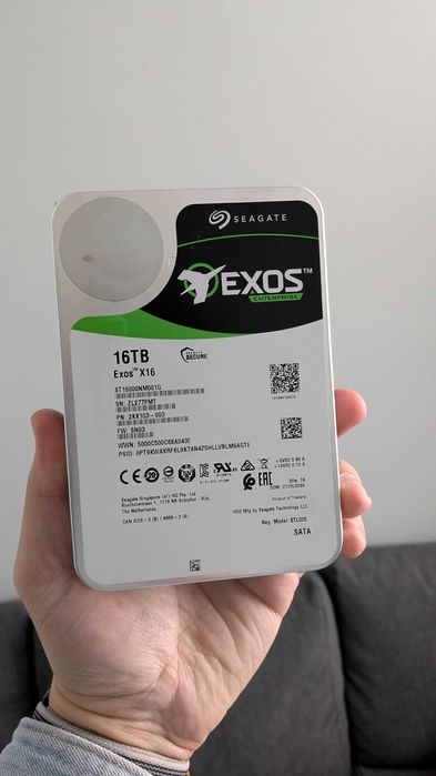 Seagate Exos X16[新品●未使用] aj-tokyo_st16000nm001g-fr