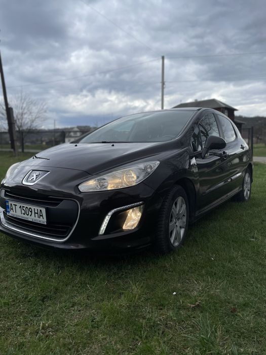 Peugeot 308 2011 р рейстал