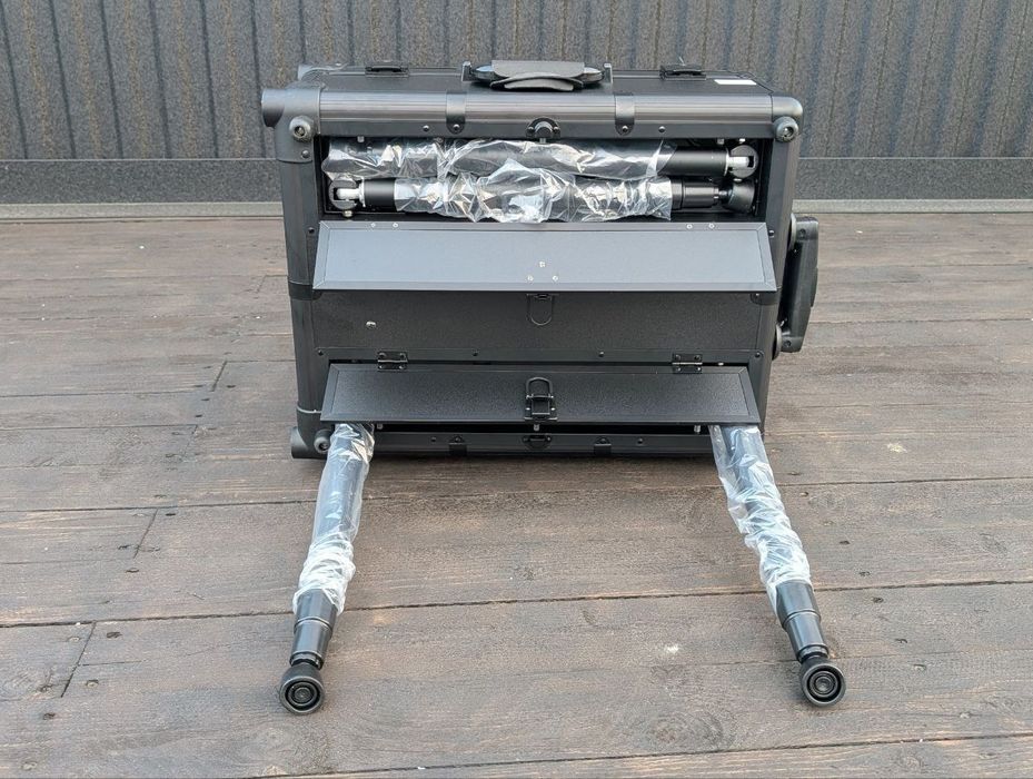 Профессиональная мобильная косметическая станция с подсветкой и зеркал