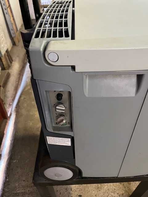 Frigorifico Gas 12v e 220 V dometic Com rodas