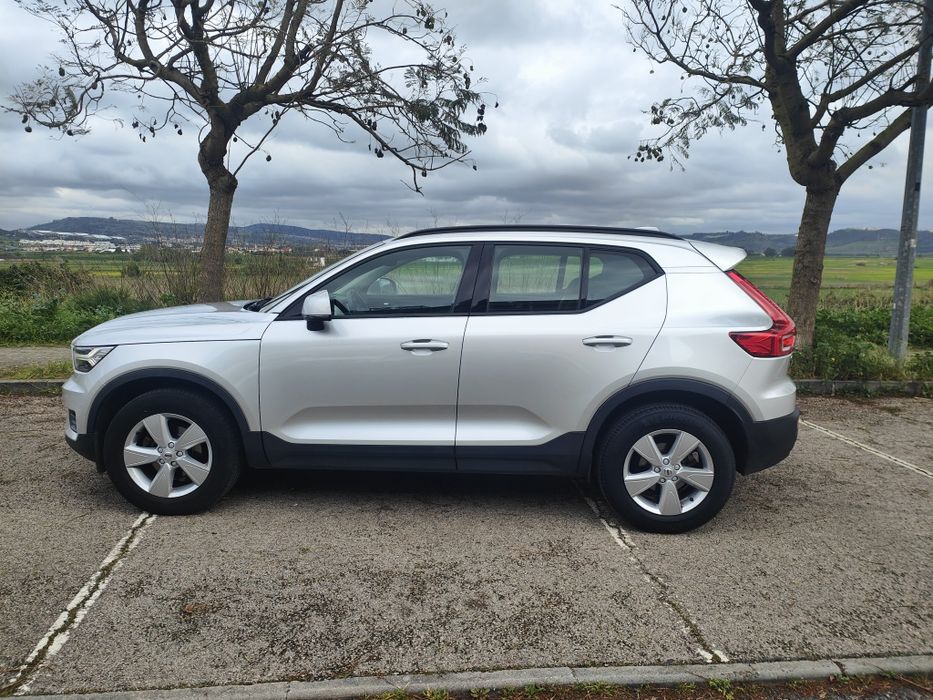 Volvo XC40 T3 Tech Edition Impecável
