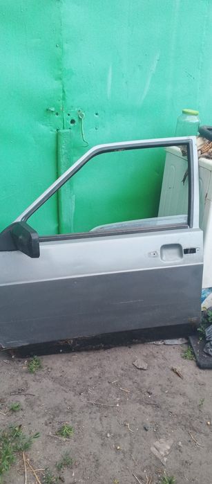 Продам двері під ремонт