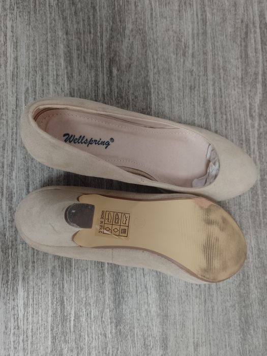 Sprzedam damskie buty rozmiar 36.